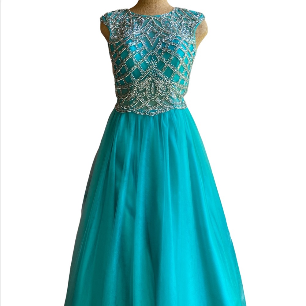 Angela & Alison Gorgeous Prom/ Pageant  Gown in Sea-foam Green size 4